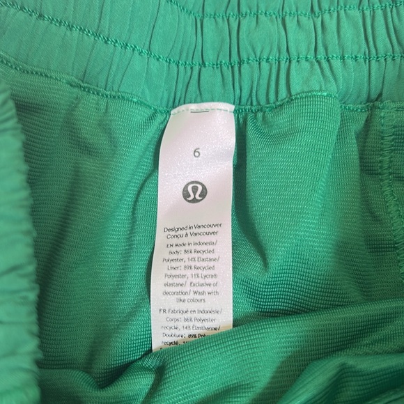Lululemon Hotty Hot HR Short 2.5” Lined-NWT!!! - Picture 7 of 9